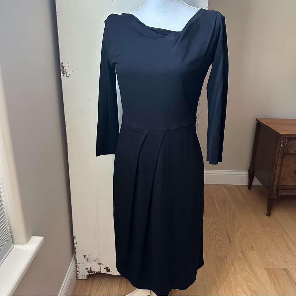 Weekend Max Mara Elegant Black Long Sleeve Knee-length Dress